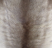 Load image into Gallery viewer, Reindeer Hide