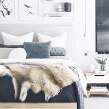 Load image into Gallery viewer, Reindeer Hide